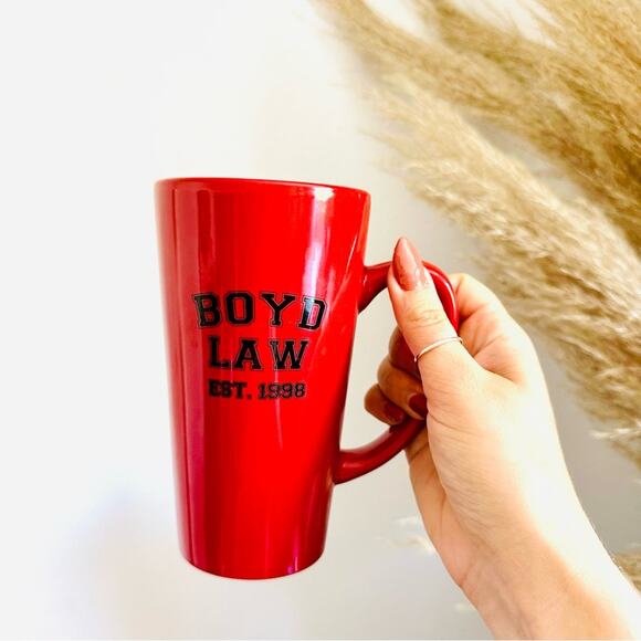 3/$20 VINTAGE Boyd’s Law Y2K 98 Oversize Red Black Tall Ceramic Coffee Mug Cup - Picture 9 of 12